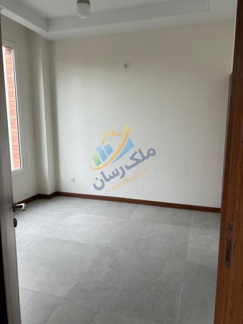 ویلا تریبلکس نوساز با ساحل اختصاصی ۶۰۰ متر زمین ۳۰۰ متر بنا ۵ خواب مستر لوکس پلاک یک با دید کامل دریای خزر