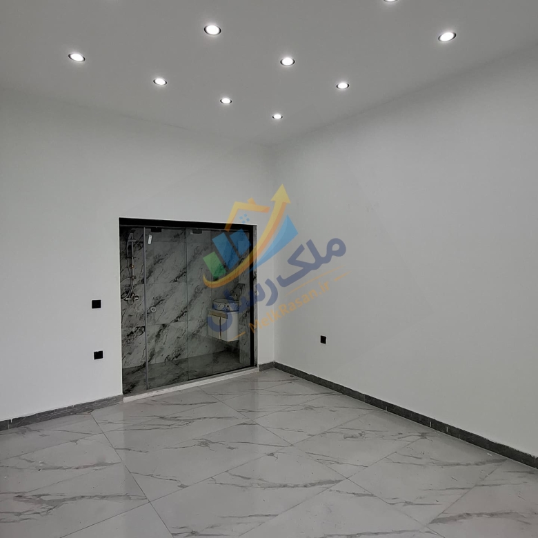 ویلای مدرن لاکچری داخل شهرک با روف اختصاصی، سه خواب مستر و ویوی همزمان ساحل و جنگل نمای اتاق
