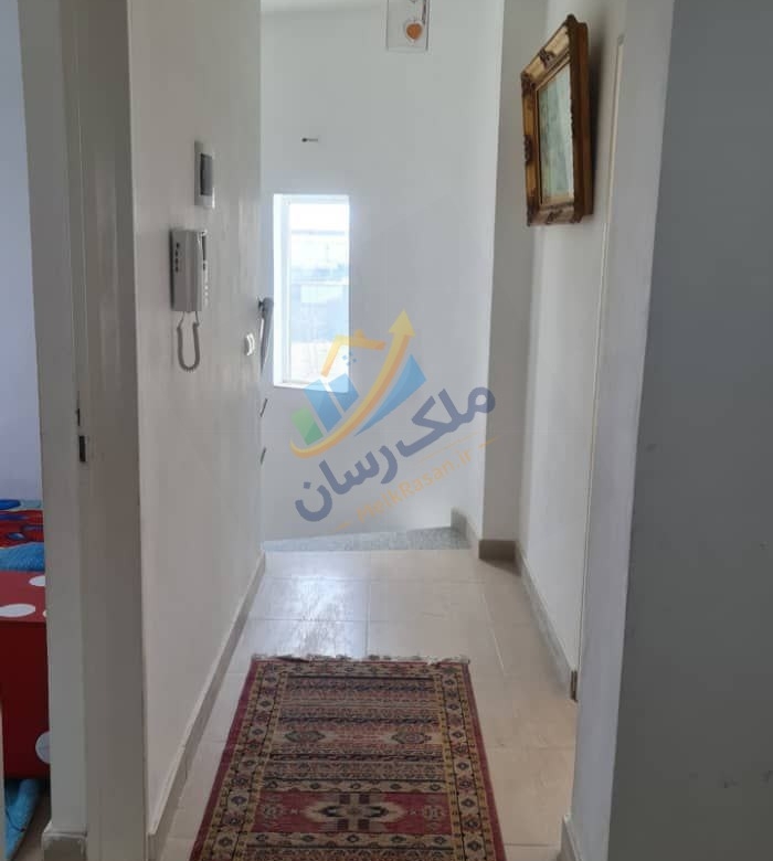 ویلا دوبلکس تریبلکس در سرخرود، ۳۰۰ متر زمین، ۲۰۰ متر بنا، سه خواب، بهارخواب با ویو عالی، نوار ساحلی، سند تک برگ نمای راهرو