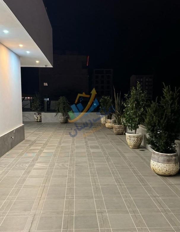 ویلا دوبلکس نما مدرن در سرخرود با استخر و جکوزی، ۲۱۰ متر زمین و ۴۵۰ متر بنا نمای تراس