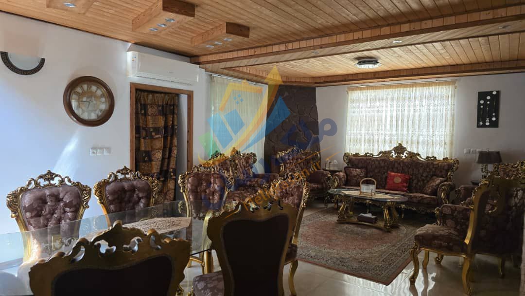  ویلا دوبلکس در محمودآباد، ۲۵۸ متر زمین و ۱۶۴ متر بنا، ۲ خواب، فاصله ۱۰ دقیقه تا دریا نمای سالن