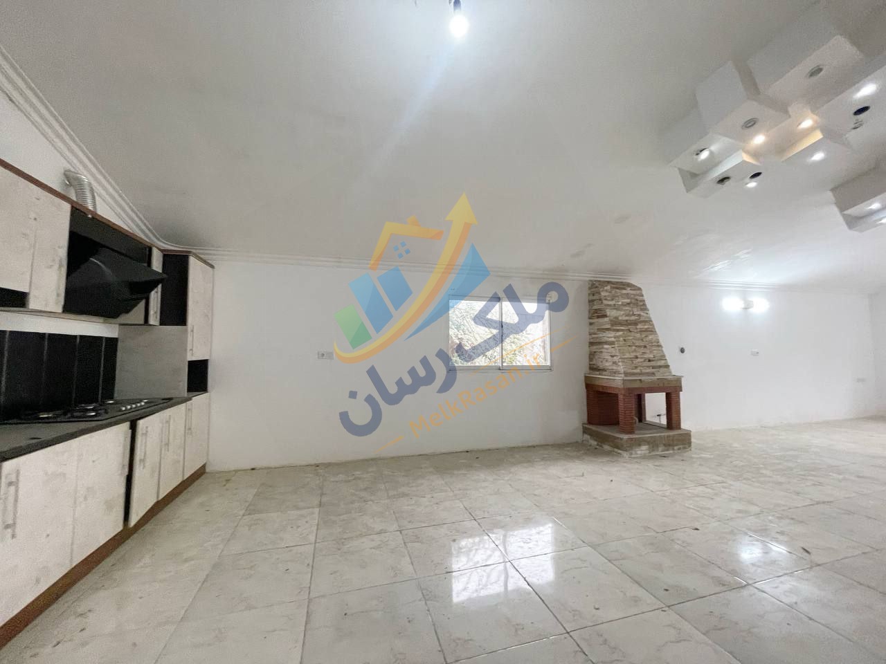 photo_15_2025-12-26_03-00-33 ویلا باغ نیمپیلوت استخردار با آلاچیق و سند ششدانگ در کلوده نمای سالن و شومینه