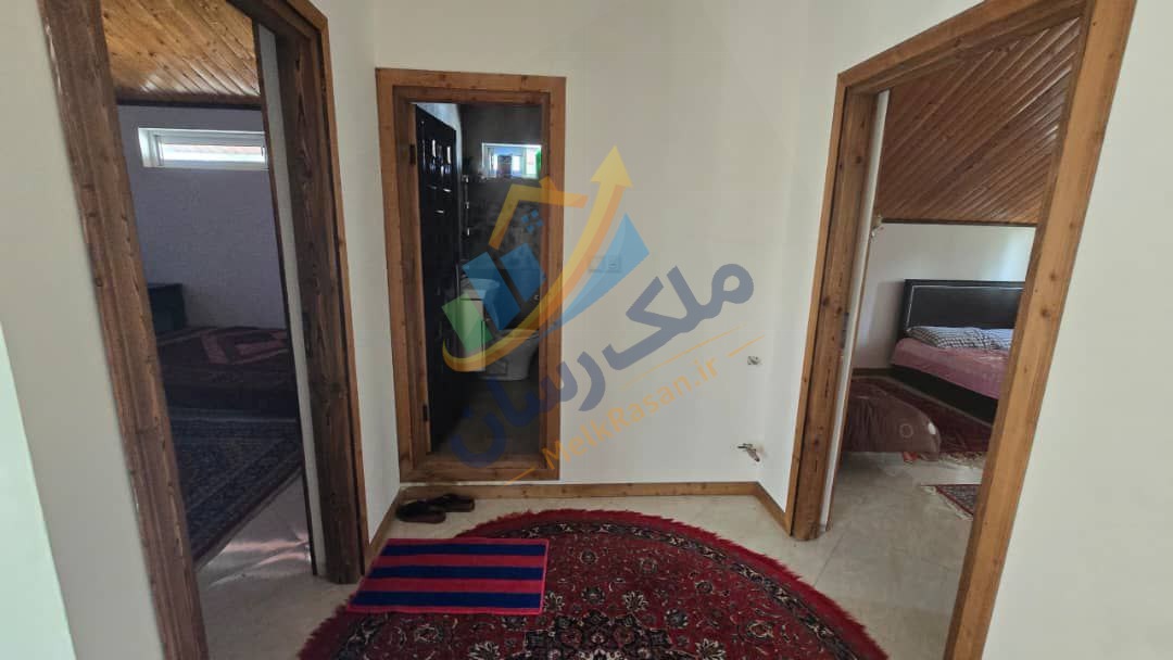 ویلا دوبلکس در محمودآباد، ۲۵۸ متر زمین و ۱۶۴ متر بنا، ۲ خواب، فاصله ۱۰ دقیقه تا دریا نمای حیاط