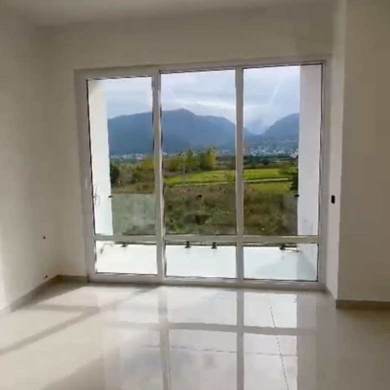 ویلا هوشمند تریبلکس نما مدرن با روف گاردن در نوشهر زمین: ۳۳۳ مترمربع بنای ویلا: ۳۴۲ مترمربع اتاق خواب: ۴ خواب مستر نمای اتاق و جنگل
