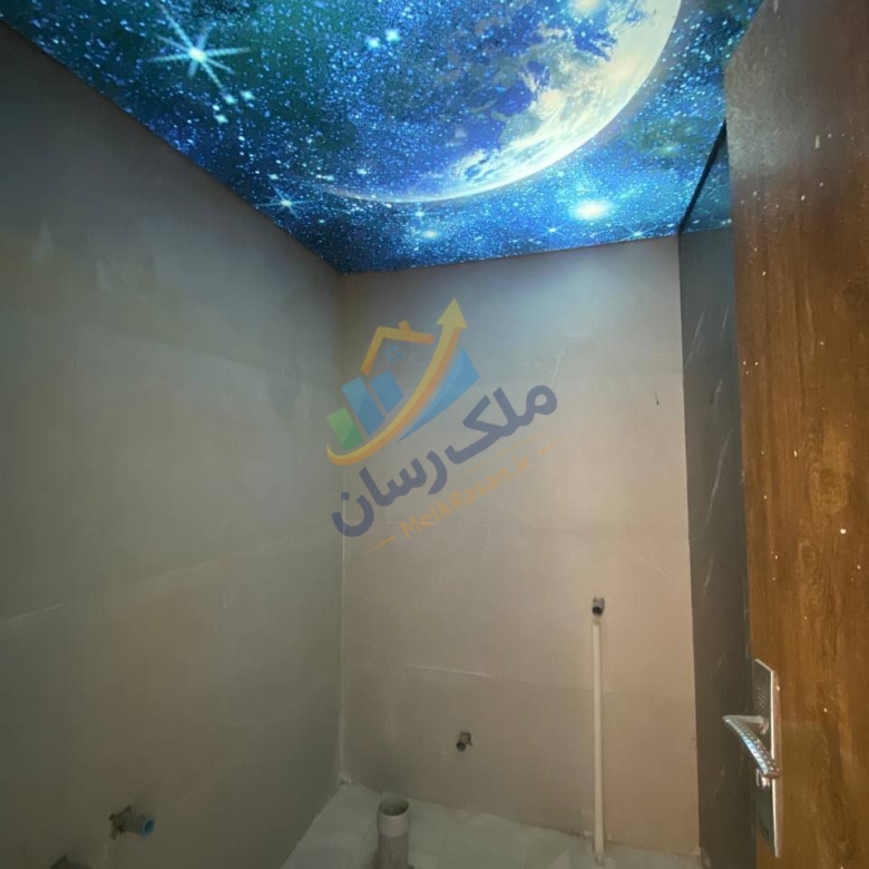 ویلا فلن همکف دو خواب مستر استخر دار کلوده متراژ زمین: ۲۰۰ مترمربع متراژ بنا: ۱۲۰ مترمربع نمای سرویس