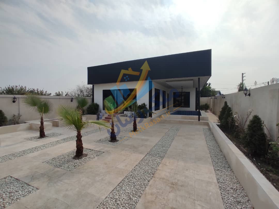 ویلا فلت مدرن با ۲۵۶ متر زمین، ۱۰۰ متر بنا، دو خواب مستر، استخر چهارفصل، کابینت نصب‌شده نمای ویلا