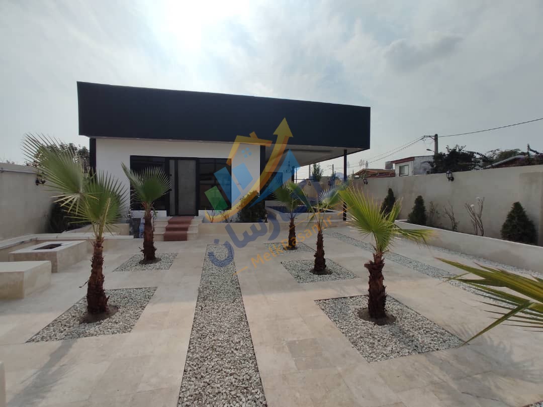 ویلا فلت مدرن با ۲۵۶ متر زمین، ۱۰۰ متر بنا، دو خواب مستر، استخر چهارفصل، کابینت نصب‌شده نمای ویلا