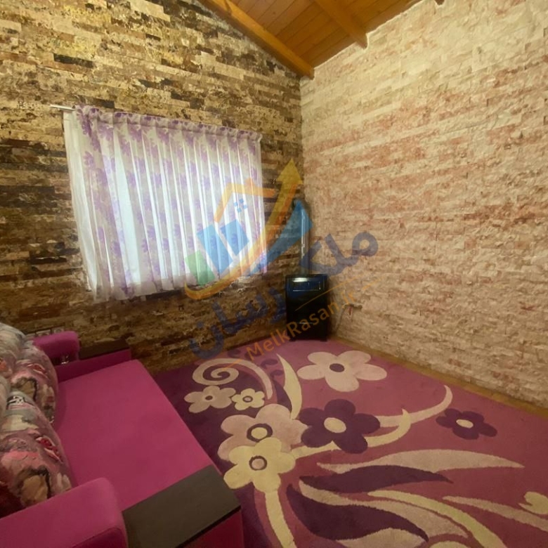 ویلا فلت نما سنگی با سقف چوبی، مبله و دارای جکوزی، ۲۴۱ متر زمین و ۱۵۰ متر بنا، شهرکی سنددار نمای اتاق