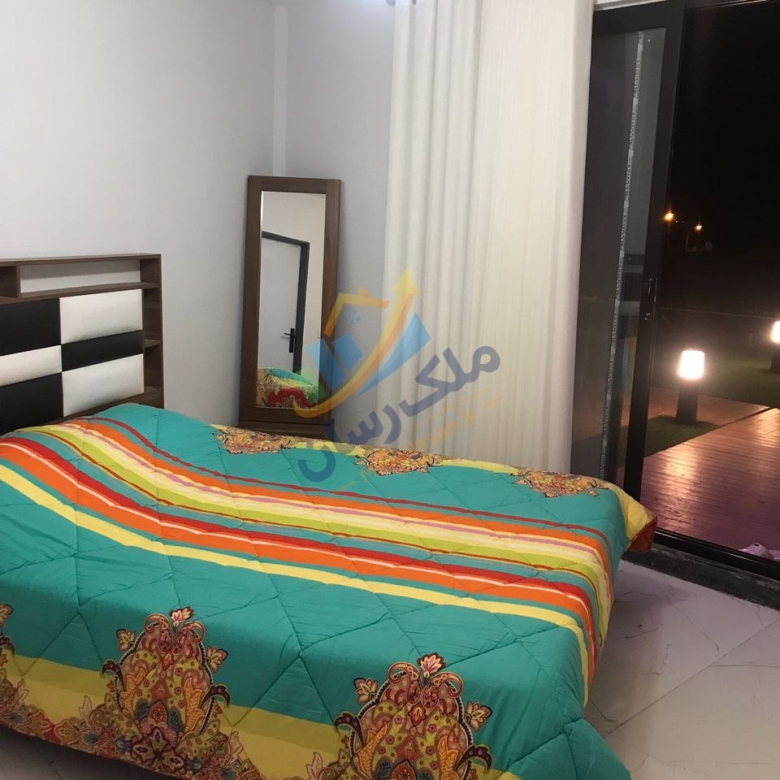  ویلا دوبلکس لوکس نوار ساحلی محمودآباد – سرخرود با ۳۶۱ متر زمین و ۴۰۰ متر بنا، دارای دو روف گاردن، استخر و جکوزی نمای اتاق
