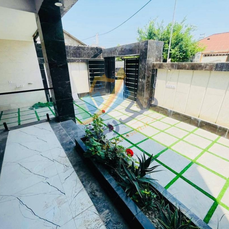 ویلا دویلکس نما سنگی در آمل متراژ زمین ۱۲۰ مترمربع متراژ بنا ۱۱۰ مترمربع نمای حیاط