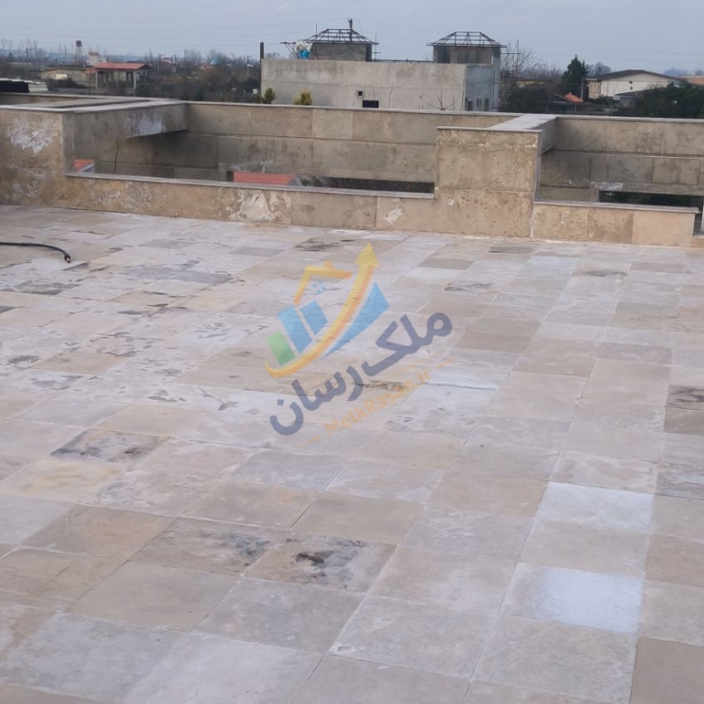 ویلا دوبلکس نما سنگی 220 متر زمین 250 متر بنا سه خوابه با روف گاردن در آمل جاده اوجی آباد