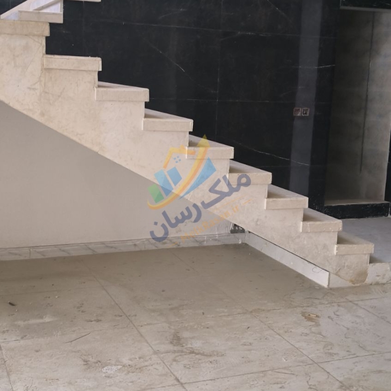 ویلا دوبلکس نما سنگی 220 متر زمین 250 متر بنا سه خوابه با روف گاردن در آمل جاده اوجی آباد