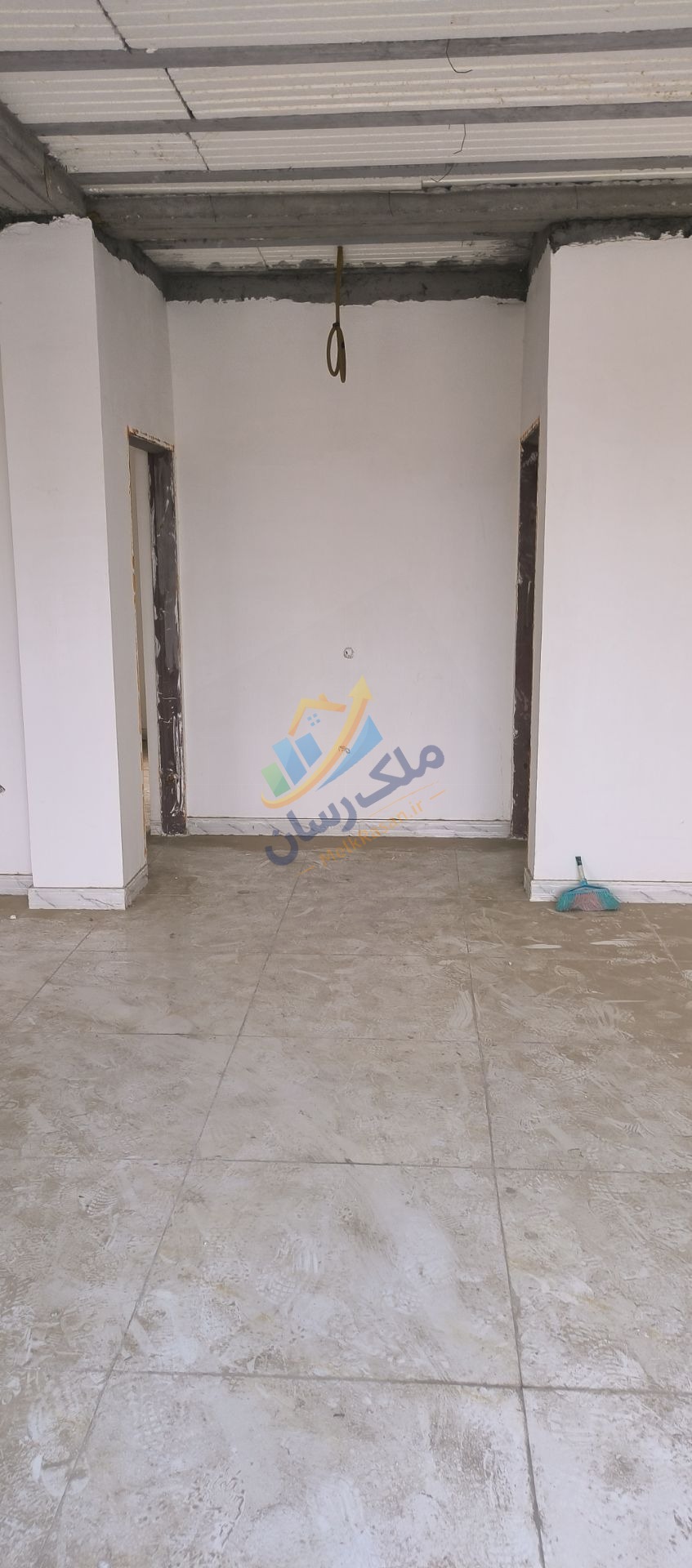 ویلا دوبلکس نما سنگی 220 متر زمین 250 متر بنا سه خوابه با روف گاردن در آمل جاده اوجی آباد
