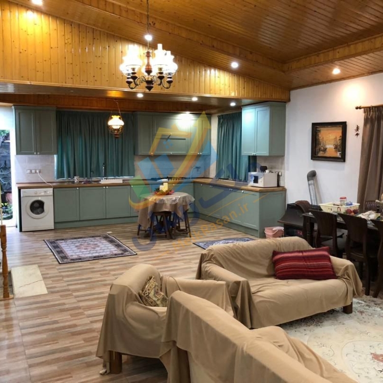 ویلای نیم‌پیلوت باغی نوشهر داخل شهرک برند با ۳۵۰ متر زمین و ۱۸۰ متر بنا، دو خواب، سوییت ۳۵ متری و آلاچیق