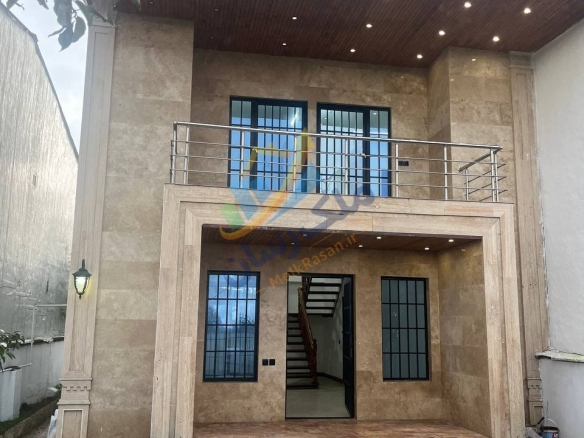 ویلای دوبلکس جاده دریا محمودآباد با ۲۰۰ متر زمین و ۱۷۰ متر بنا، دو خواب مستر و ویوی ابدی نمای ویلا