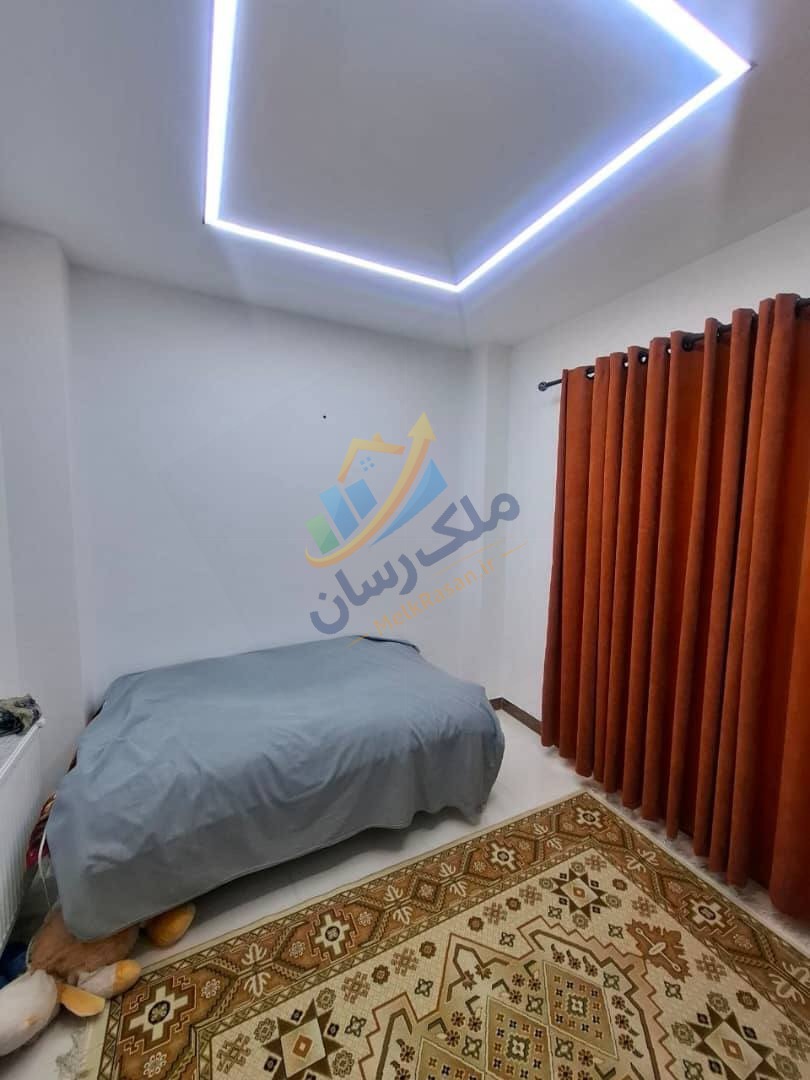 ویلای نیم‌پیلوت نما سنگی در جاده دریا سرخرود با ۱۸۰ متر زمین و ۱۴۰ متر بنا، ۳ خواب و ویوی ابدی نمای اتاق