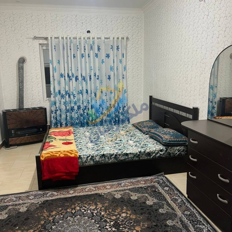 ویلای فلت جاده دریا با ۱۸۰ متر زمین و ۱۰۰ متر بنا، دو خواب مستر و قرارگیری در بافت مسکونی نمای اتاق