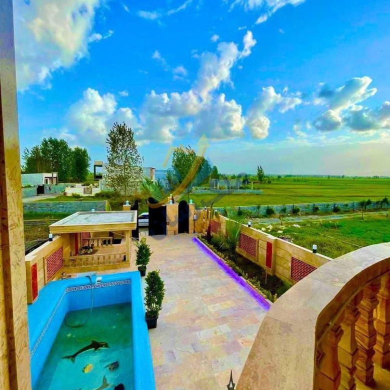 کاخ ویلا دوبلکس کلاسیک در چمستان با ۴۰۰ متر زمین و ۳۰۰ متر بنا، ۴ خواب مستر، استخر و لاچیق، ویوی ابدی جنگل نمای حیاط