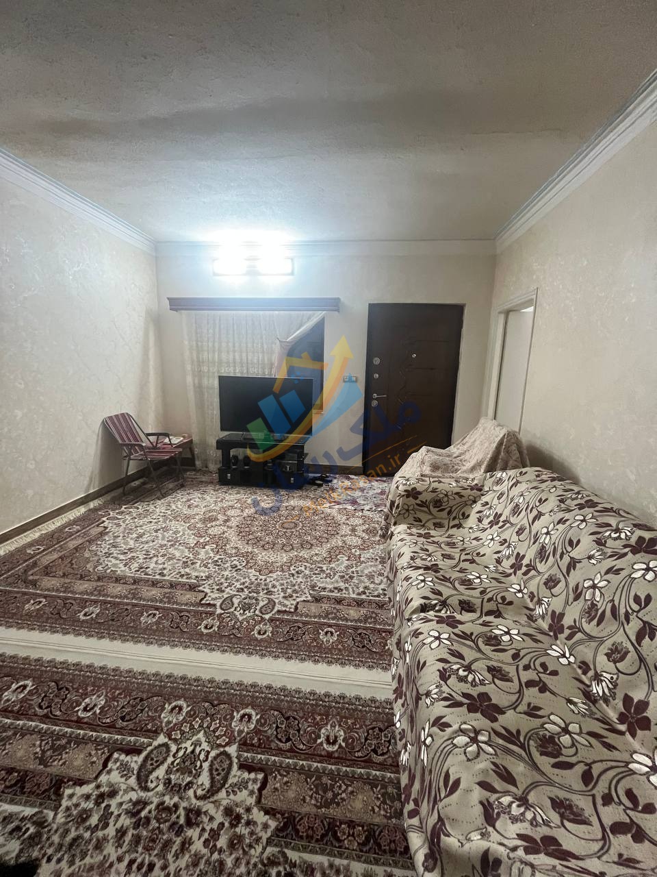 ویلا باغ فلت در جاده دریا سرخرود با ۳۸۰ متر زمین و ۱۰۰ متر بنا، دو خواب مستر و فاصله ۵ دقیقه‌ای تا دریا نمای اتاق