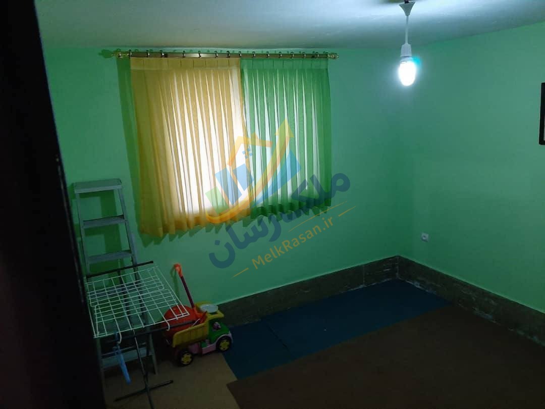 photo_7_2026-01-01_03-03-11 ویلای نیمپیلوت در سرخرود جاده دریا با ۲۲۰ متر زمین و ۱۳۰ متر بنا، سه خواب مستر و حیاط سرسبز نمای اتاق