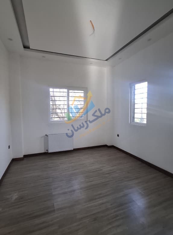 ویلای دوبلکس نما مدرن در نوشهر با ۲۳۰ متر زمین و ۲۷۰ متر بنا، روف‌گاردن و تراس با ویوی ابدی کوه، جنگل و ساحل نمای اتاق