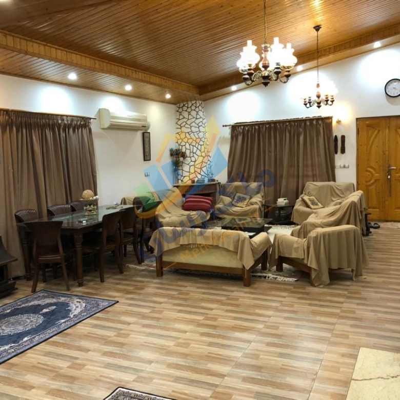 ویلای نیم‌پیلوت باغی نوشهر داخل شهرک برند با ۳۵۰ متر زمین و ۱۸۰ متر بنا، دو خواب، سوییت ۳۵ متری و آلاچیق