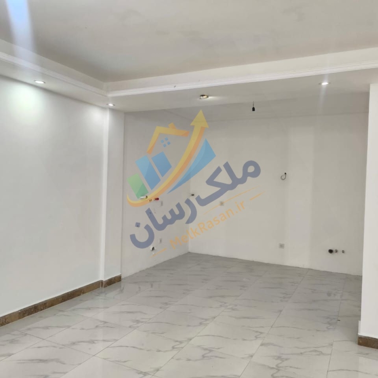 ویلا فلت نما سنگی در جاده آمل به سرخرود شهرک صالحی با ۱۷۰ متر زمین و ۹۵ متر بنا نمای سالن