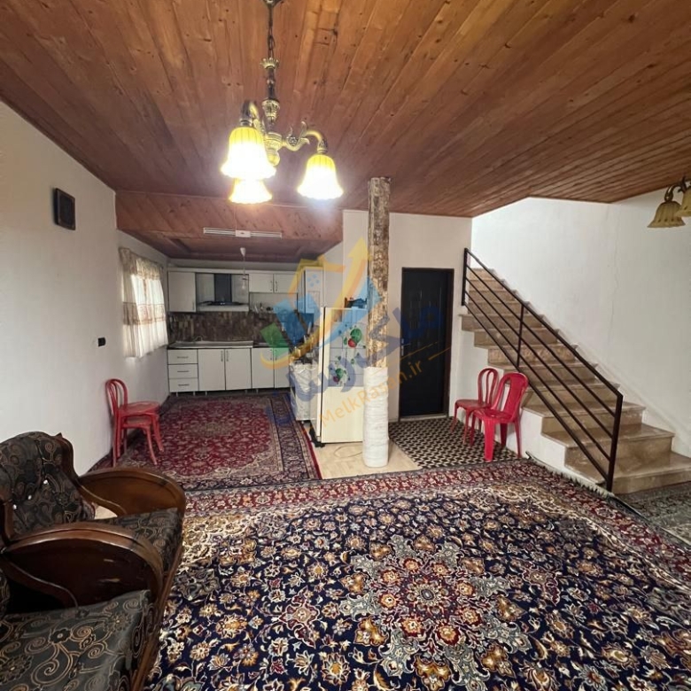 ویلا دوبلکس در کهنه‌سرا نوشهر با ۲۵۰ متر زمین و ۱۴۰ متر بنا سه خواب با ویوی جنگلی نمای سالن