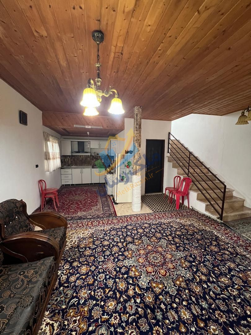 ویلا دوبلکس در کهنه‌سرا نوشهر با ۲۵۰ متر زمین و ۱۴۰ متر بنا سه خواب با ویوی جنگلی نمای سالن