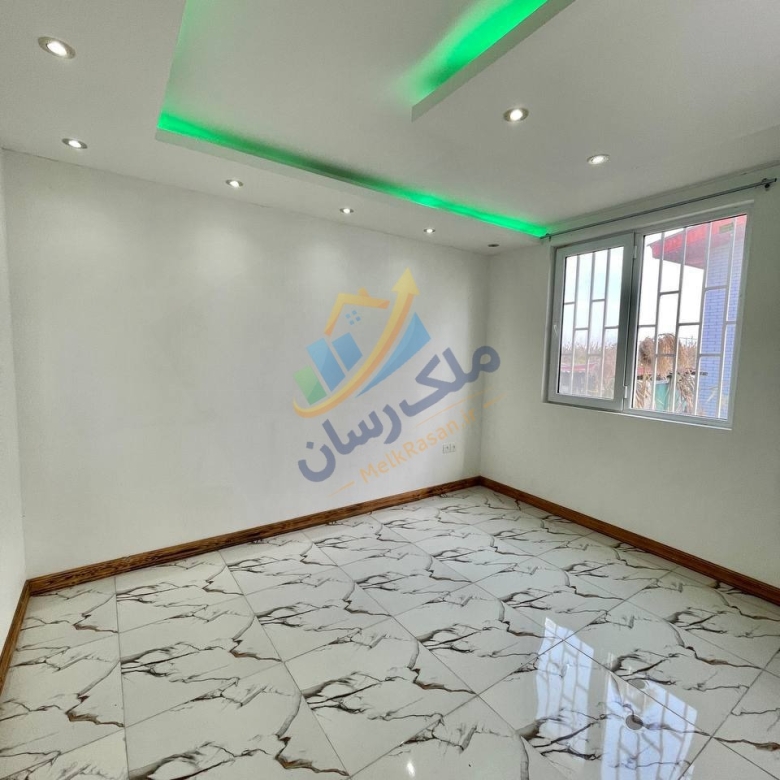 ویلا نیم پیلوت در محمودآباد با ۱۶۰ متر زمین و ۱۲۰ متر بنا، دو خواب با سند عرصه و اعیان نمای اتاق خواب