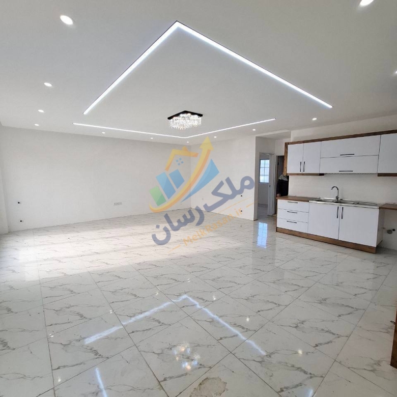 ویلای فلت نما سنگی در محمودآباد با ۱۶۰ متر زمین و ۱۰۰ متر بنا، دو خواب مستر و مدارک کامل نمای سالن