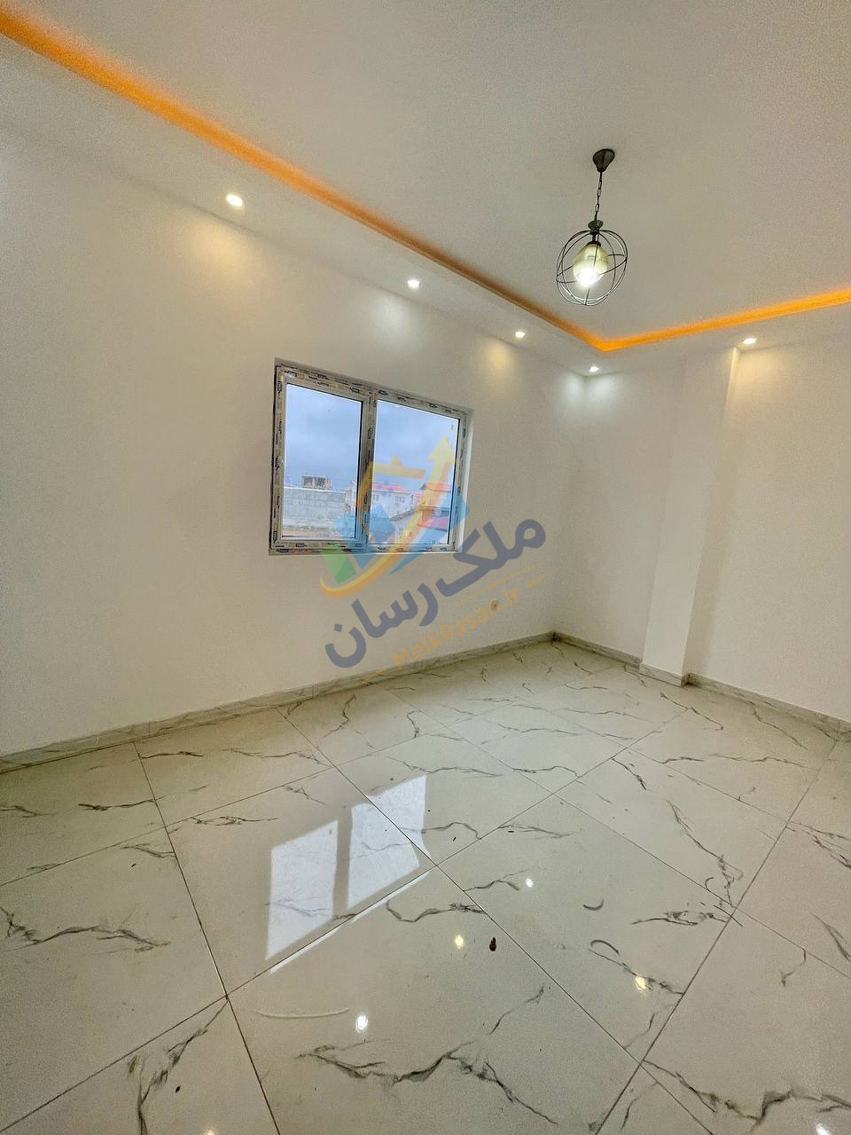 photo_6_2026-02-26_01-11-59 ویلا دوبلکس مستقل در محمودآباد با ۲۴۰ متر زمین و ۱۹۰ متر بنا سه خواب مستر و نما سنگ کامل نمای اتاق خواب