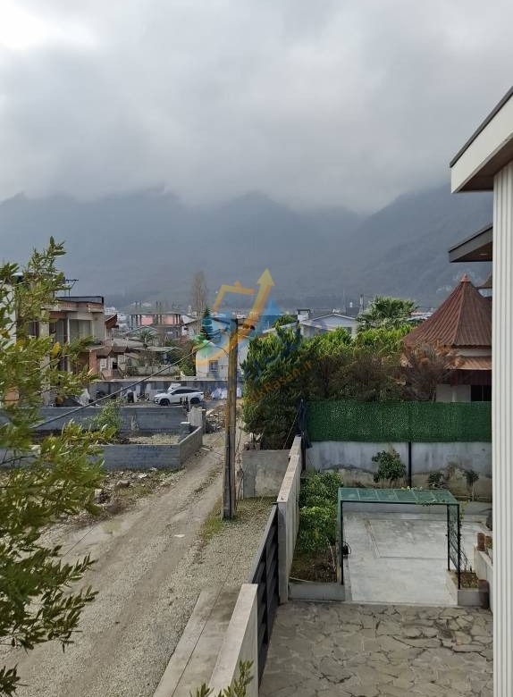 ویلاباغ در ملکار نوشهر| ۲۳۰متر بنا ۴۳۰ متر زمین نمای حیاط