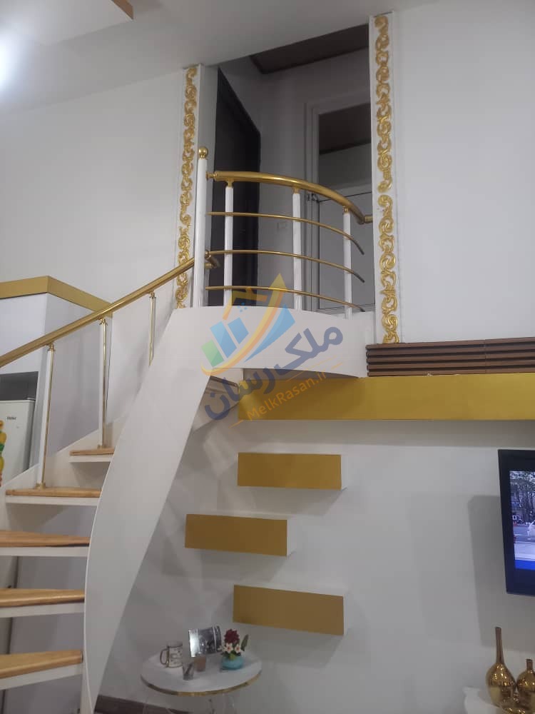 IMG-20260218-WA0293 ویلا نیمپیلوت در نوشهر | ۱۵۰ متر بنا ۲۲۰ متر زمین نمای راه پله