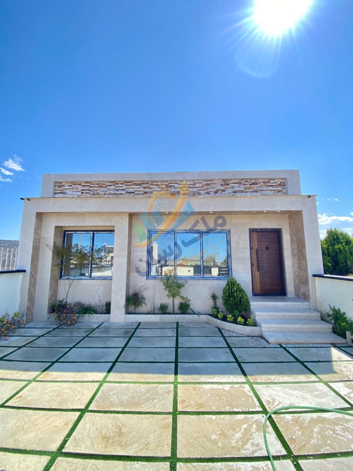 ویلای فلت نما مدرن در منطقه آمل به سرخرود | ۱۰۰ متر بنا ۱۷۰متر زمین نمای ویلا